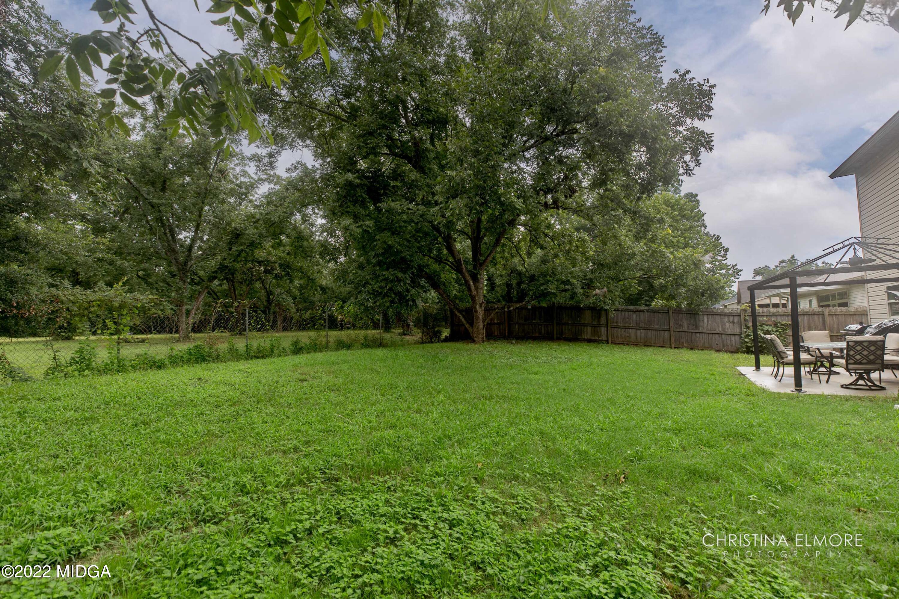 209 McEwen Court Perry, GA 31069 - Photo 39 of 39 a view of a garden and basketball court