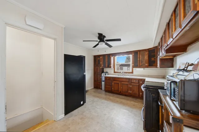 $94,900 | 1215 West 20th Street, Rock Falls, IL 61071