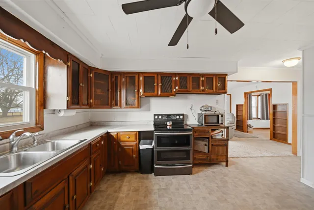 $94,900 | 1215 West 20th Street, Rock Falls, IL 61071