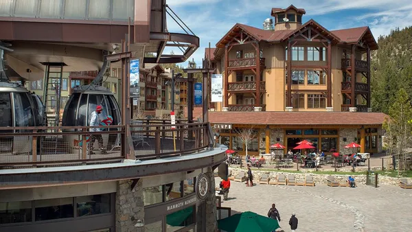 $1,149,000 | 100 Canyon Boulevard, Unit 3128, Mammoth Lakes, CA 93546