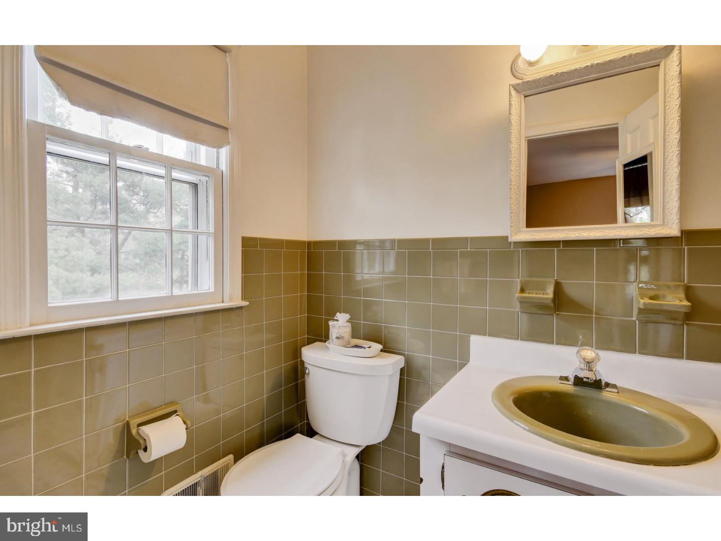30 Crown Road Ewing, NJ 08638 - Photo 16 of 24 Master Bathroom