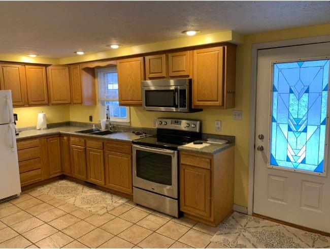 1704 South Hemlock Road Muncie, IN 47302 - Photo 6 of 21 Gallery Image 6