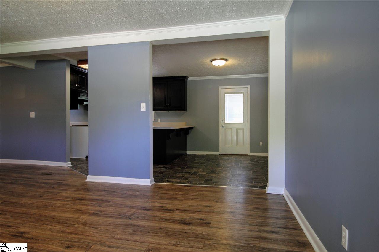 103 Maple Court Liberty, SC 29657 - Photo 3 of 29 Gallery Image 3