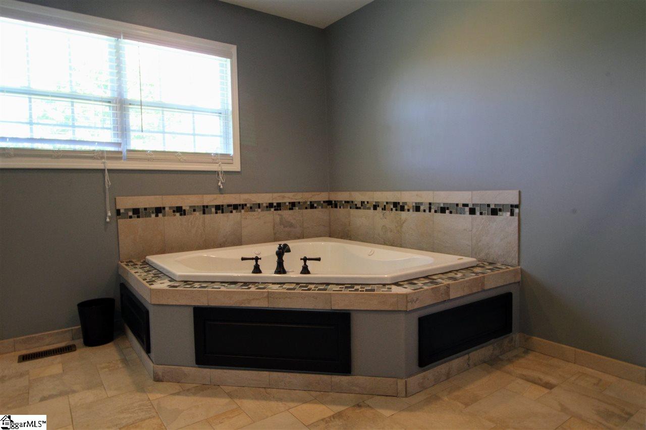 103 Maple Court Liberty, SC 29657 - Photo 24 of 29 Gallery Image 24
