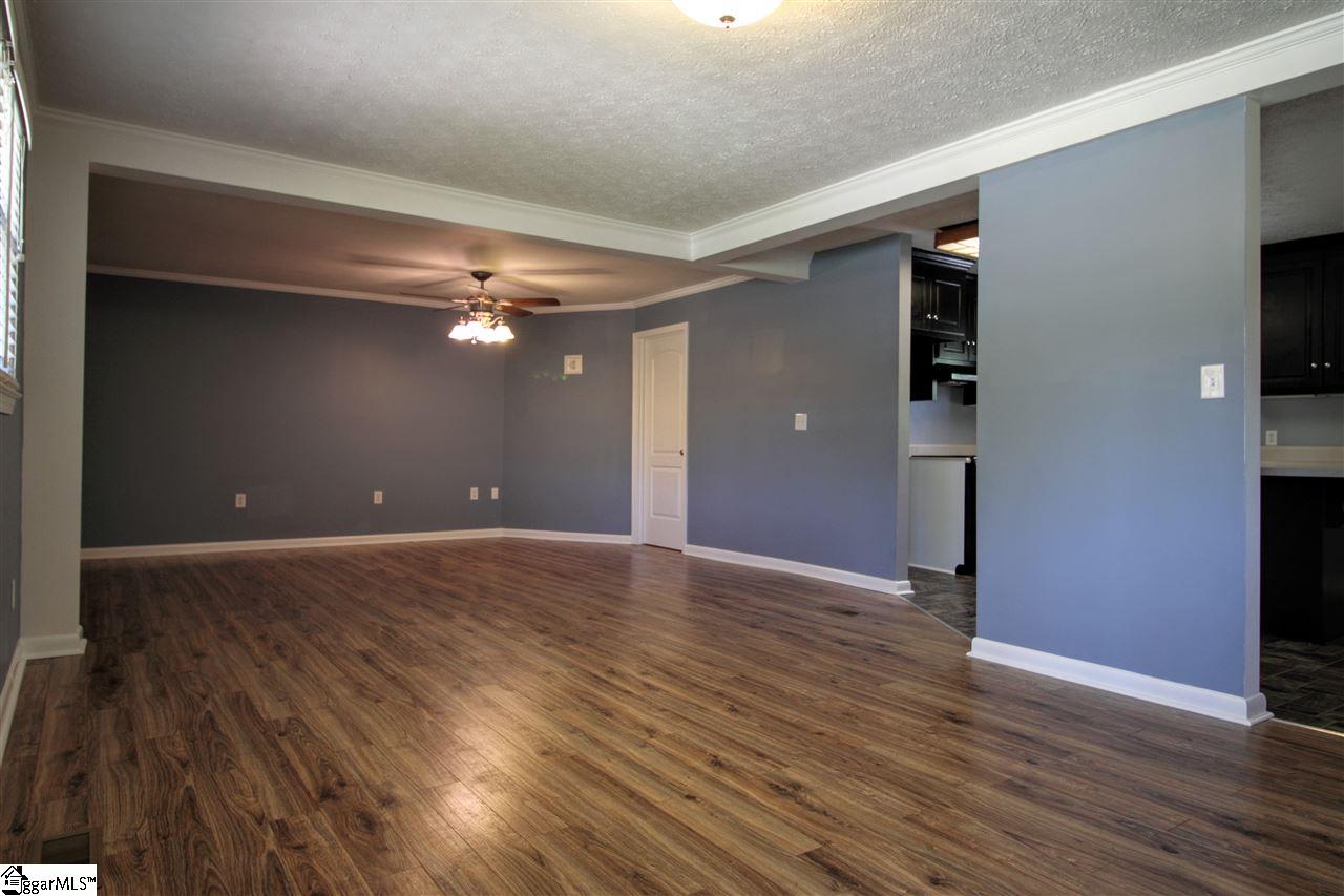 103 Maple Court Liberty, SC 29657 - Photo 4 of 29 Gallery Image 4