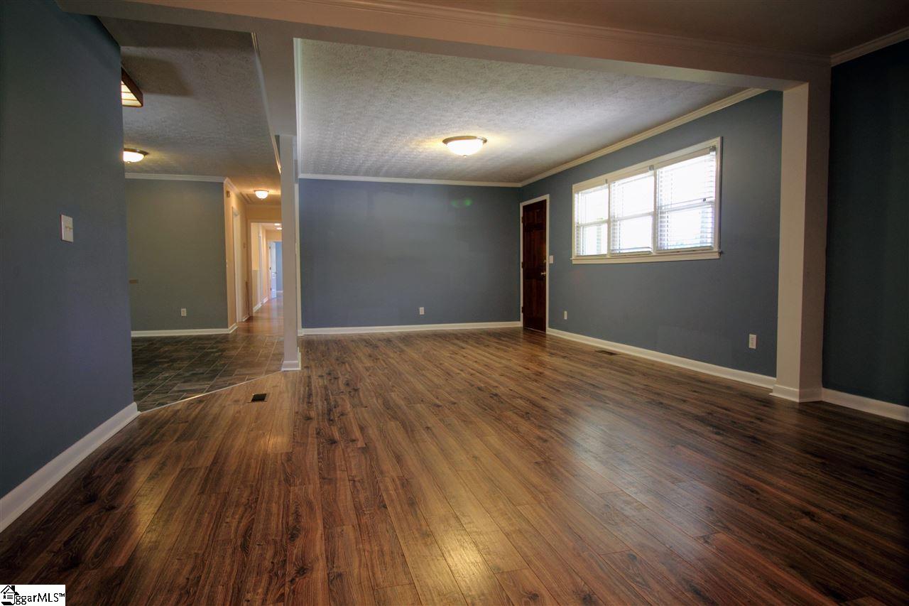 103 Maple Court Liberty, SC 29657 - Photo 5 of 29 Gallery Image 5