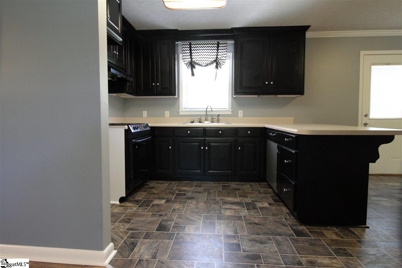 103 Maple Court Liberty, SC 29657 - Photo 7 of 29 Gallery Image 7
