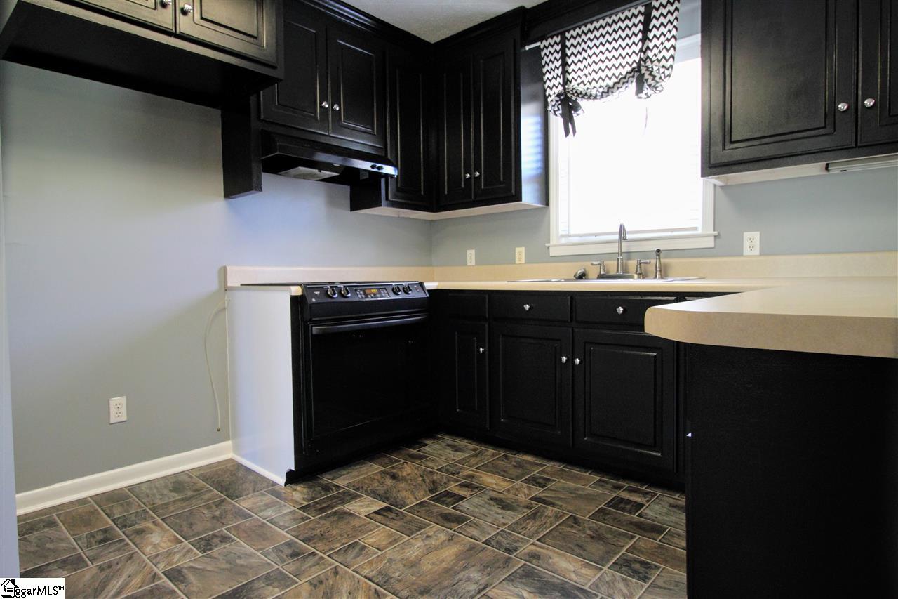 103 Maple Court Liberty, SC 29657 - Photo 8 of 29 Gallery Image 8