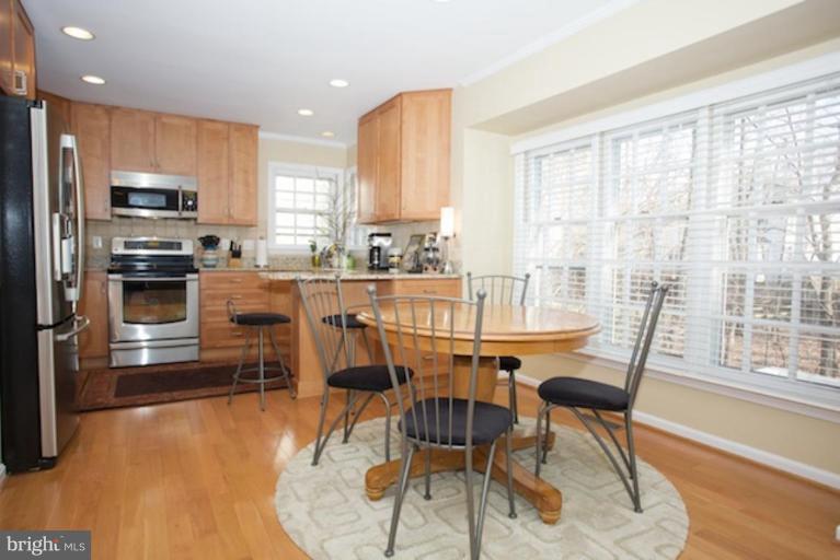1287 Lamplighter Way Reston, VA 20194 - Photo 7 of 25 Kitchen