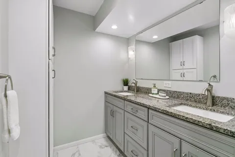 $699,900 | 15074 Highland Trail, Minnetonka, MN 55345
