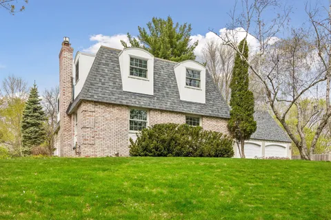 $699,900 | 15074 Highland Trail, Minnetonka, MN 55345
