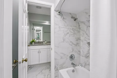 $699,900 | 15074 Highland Trail, Minnetonka, MN 55345