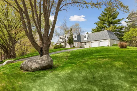 $699,900 | 15074 Highland Trail, Minnetonka, MN 55345