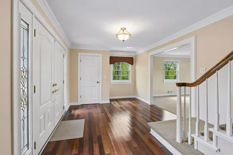 $699,900 | 15074 Highland Trail, Minnetonka, MN 55345