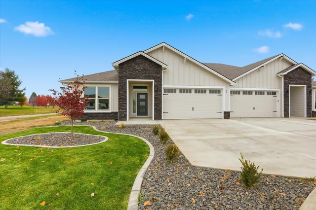 $505,850 | 19 North Country Club Drive, Unit 19, Deer Park, WA 99006