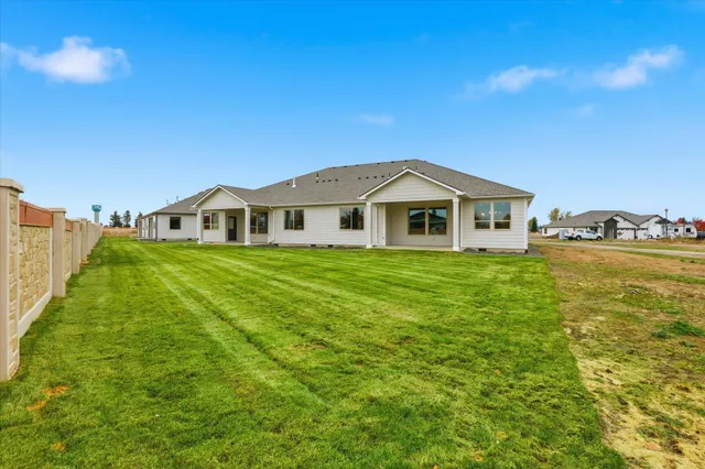 $505,850 | 19 North Country Club Drive, Unit 19, Deer Park, WA 99006