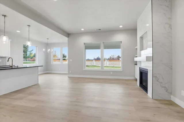 $505,850 | 19 North Country Club Drive, Unit 19, Deer Park, WA 99006