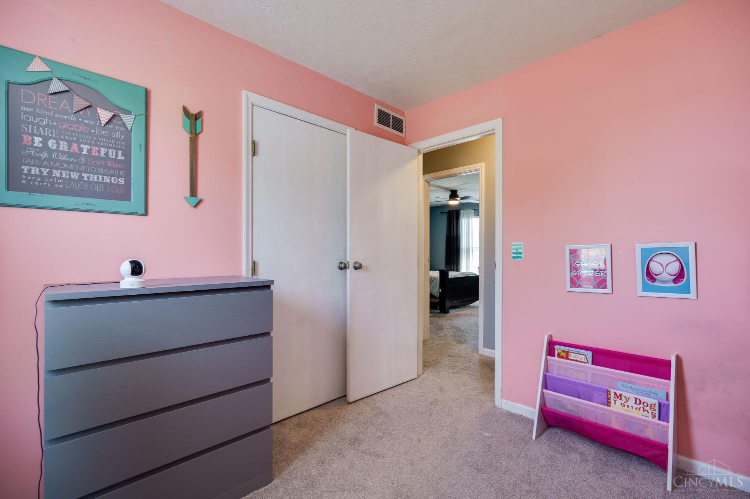 2824 Crest Road Cincinnati, OH 45251 - Photo 25 of 39
