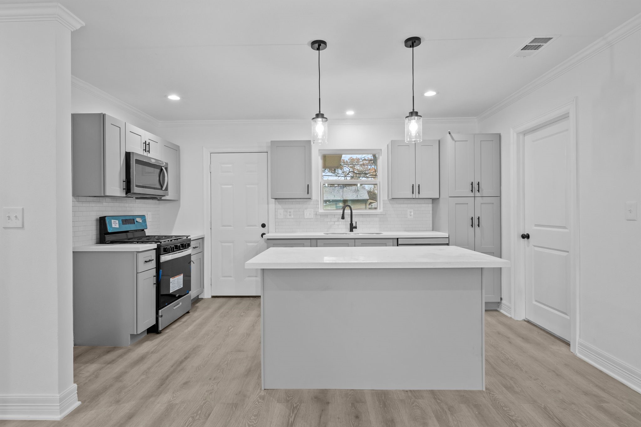 4930 Gren Street Houston, TX 77021 - Photo 6 of 27