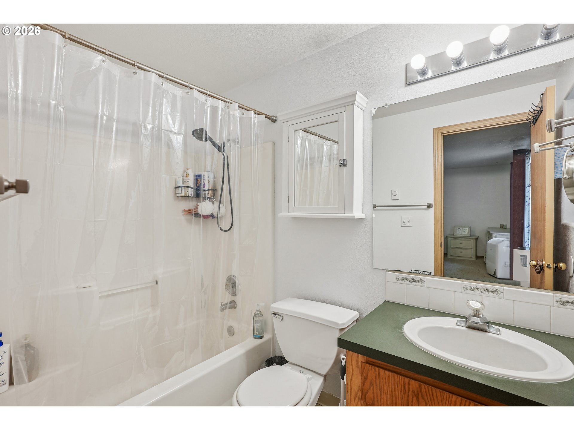 23708 Northeast Canyon Loop Road Battle Ground, WA 98604 - Photo 21 of 29 Bathroom