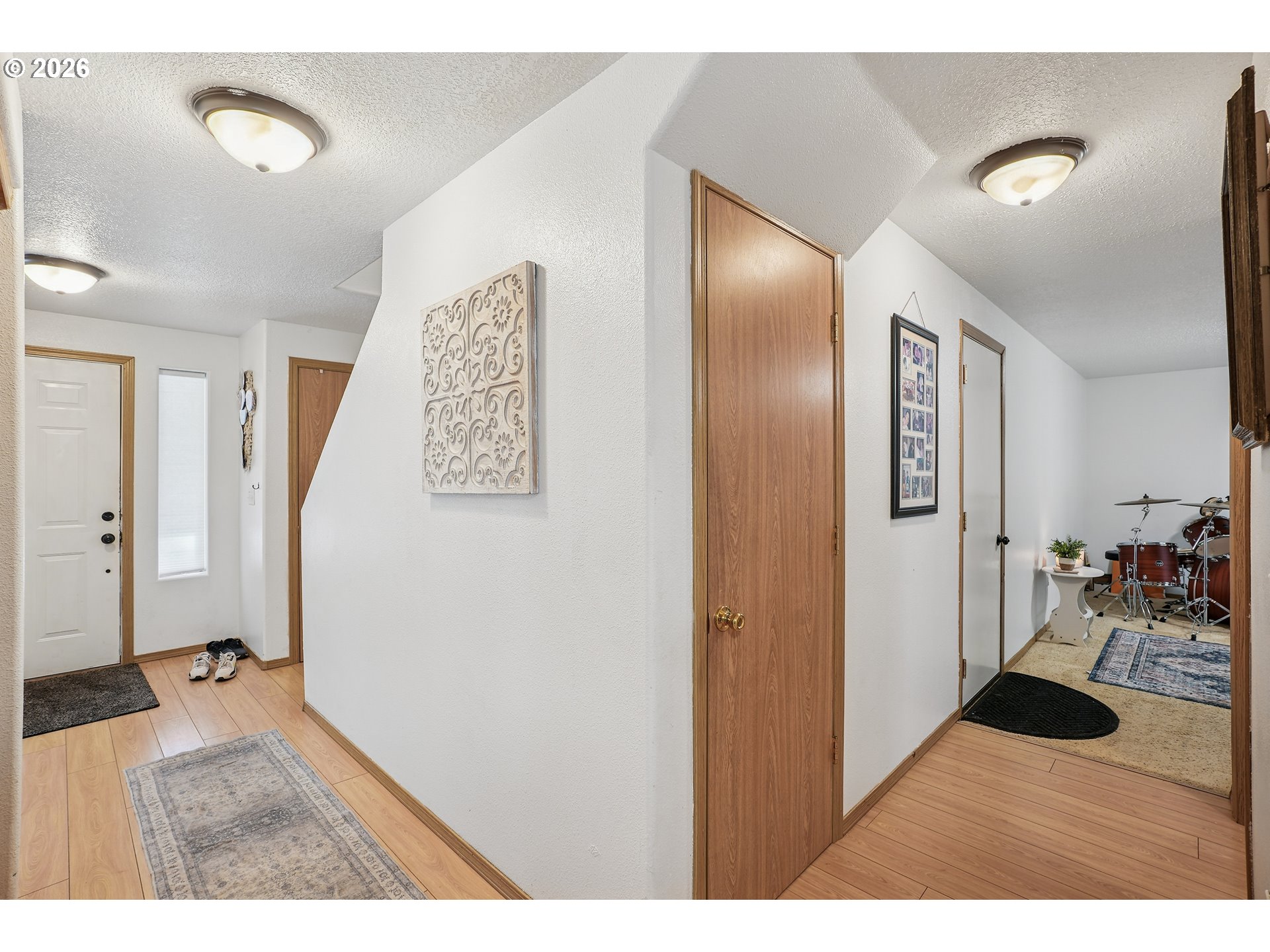 23708 Northeast Canyon Loop Road Battle Ground, WA 98604 - Photo 5 of 29 Entrance/Foyer