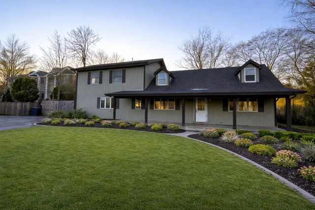 $580,000 | 640 Pfingsten Road, Northbrook, IL 60062