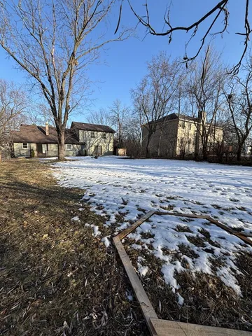 $580,000 | 640 Pfingsten Road, Northbrook, IL 60062