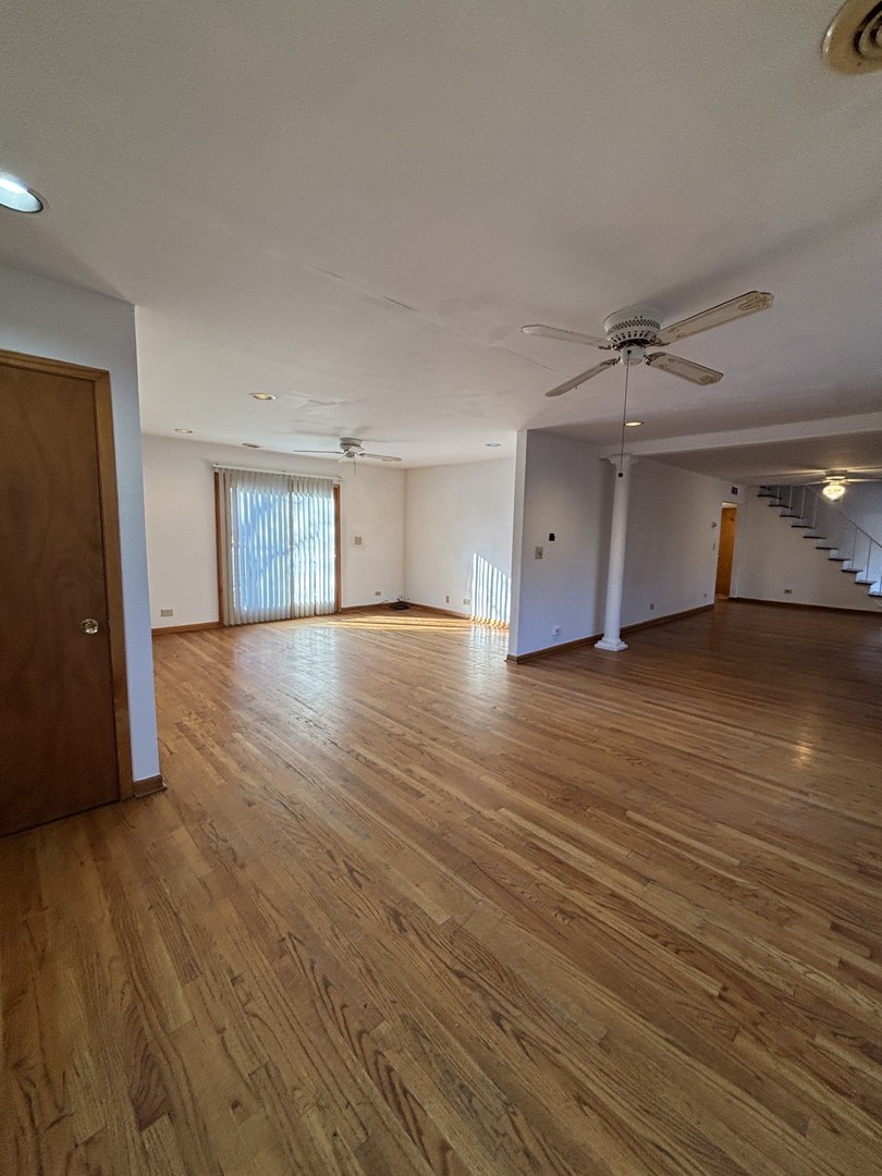 640 Pfingsten Road Northbrook, IL 60062 - Photo 5 of 35