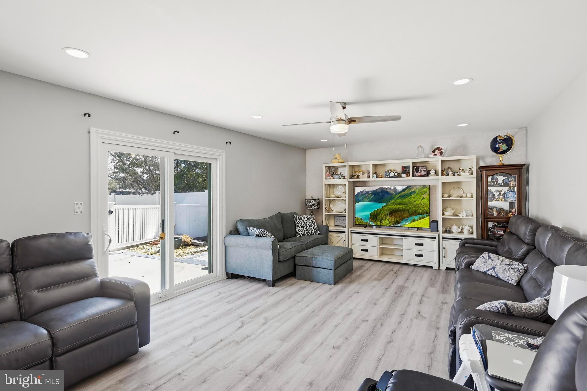 147 Locust Street Tuckerton, NJ 08087 - Photo 8 of 37