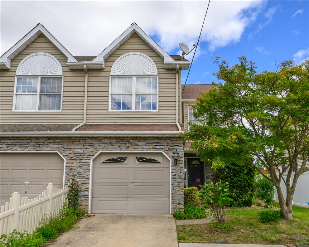 511 Howertown Road Northampton, PA 18067 - Photo 2 of 41