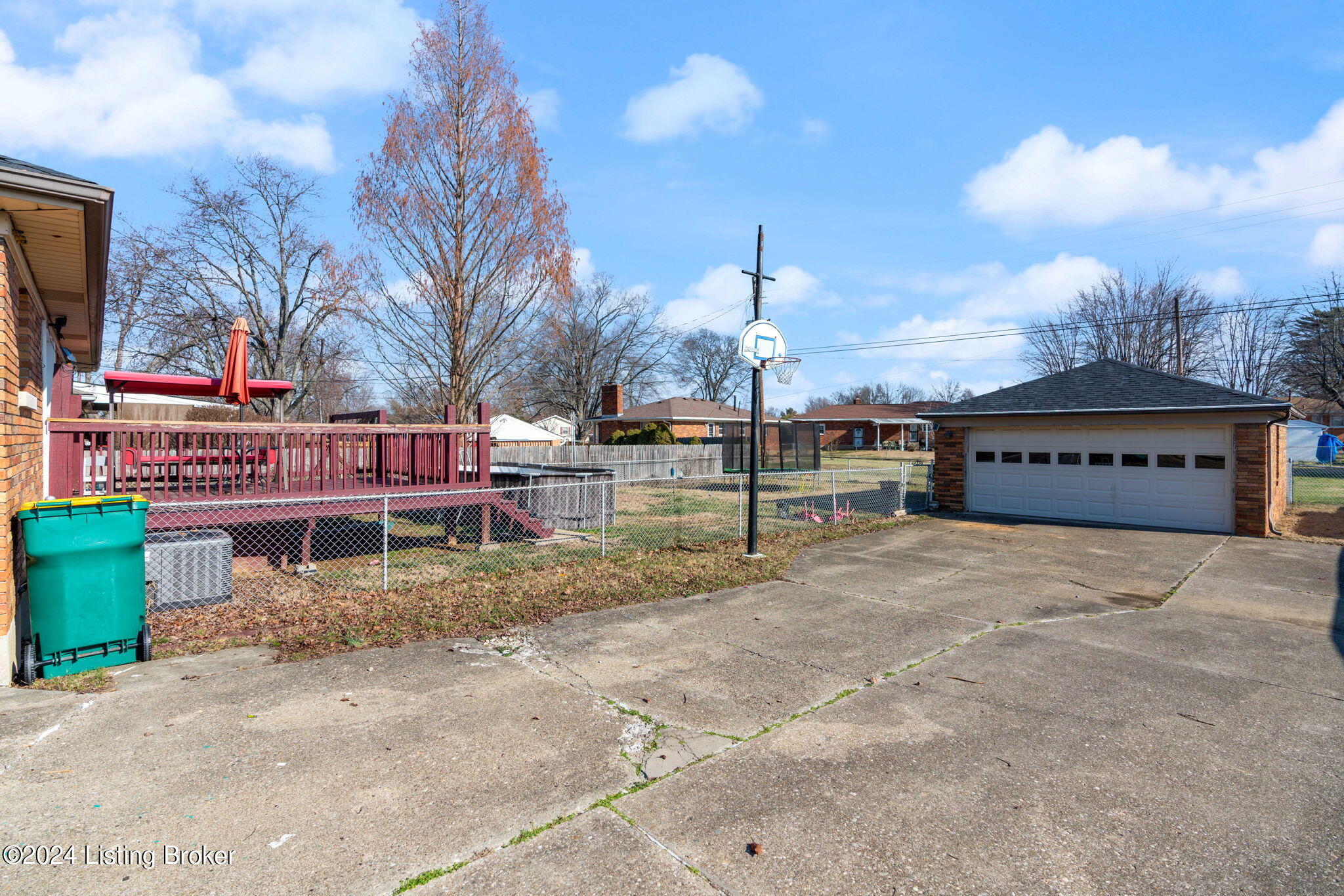 8205 Smithton Road Louisville, KY 40219 - Photo 4 of 50 8205 Smithton Rd-5