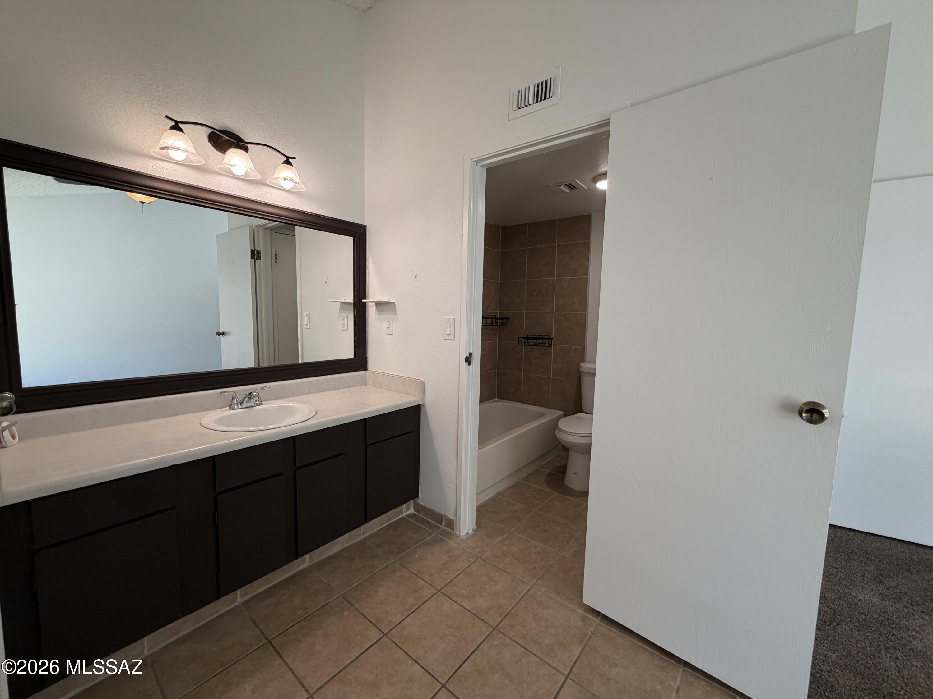 2759 West Anklam Road, Unit C Tucson, AZ 85745 - Photo 16 of 18