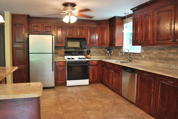 19 Ridge Road Holliston, MA 01746 - Photo 9 of 20 Gallery Image 9