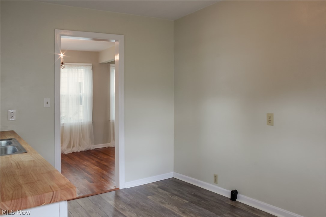 1062 Lilly Road Alliance, OH 44601 - Photo 6 of 33 Gallery Image 6