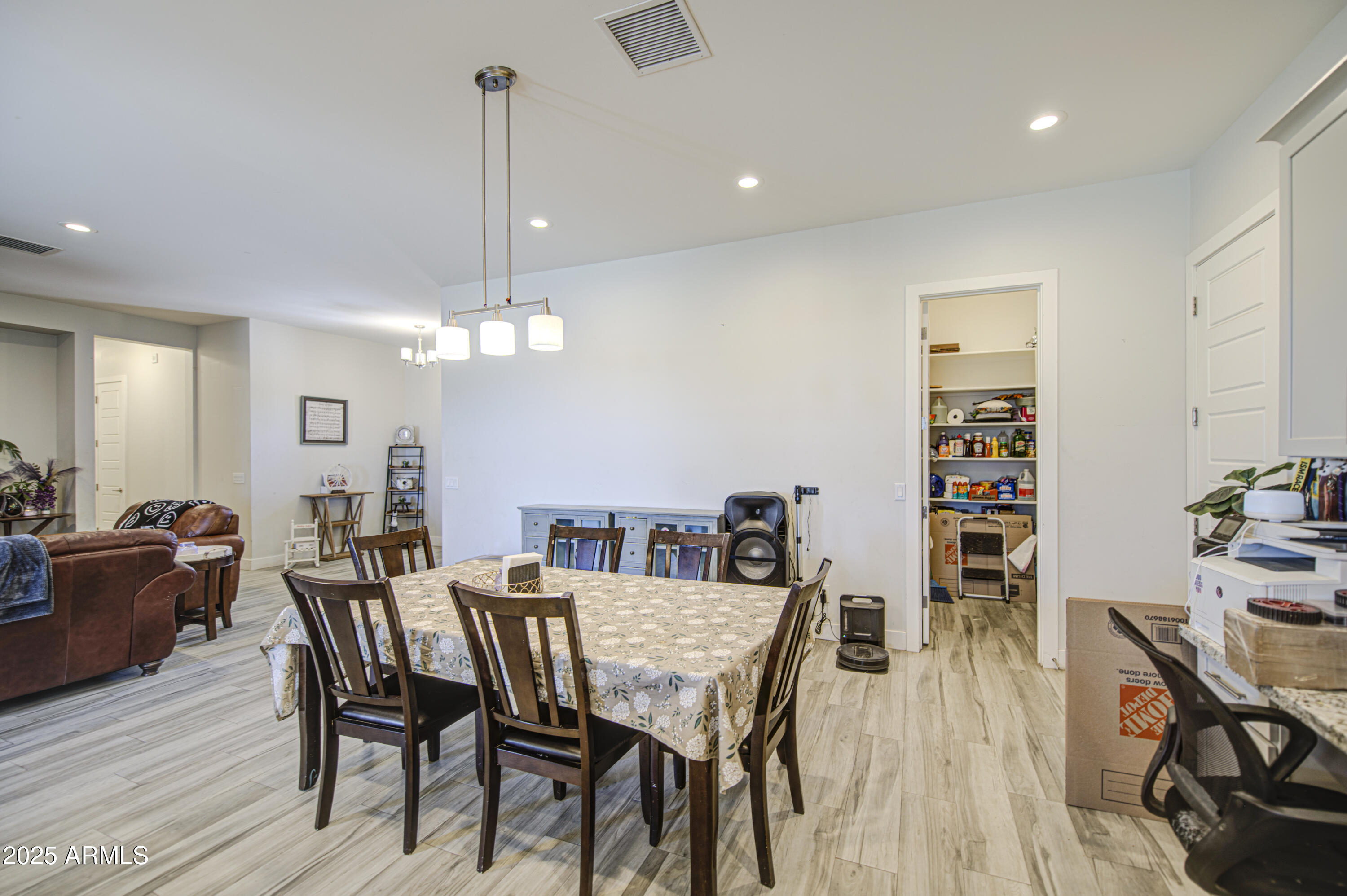 9759 East Brown Road Mesa, AZ 85207 - Photo 12 of 52 Kitchen 6