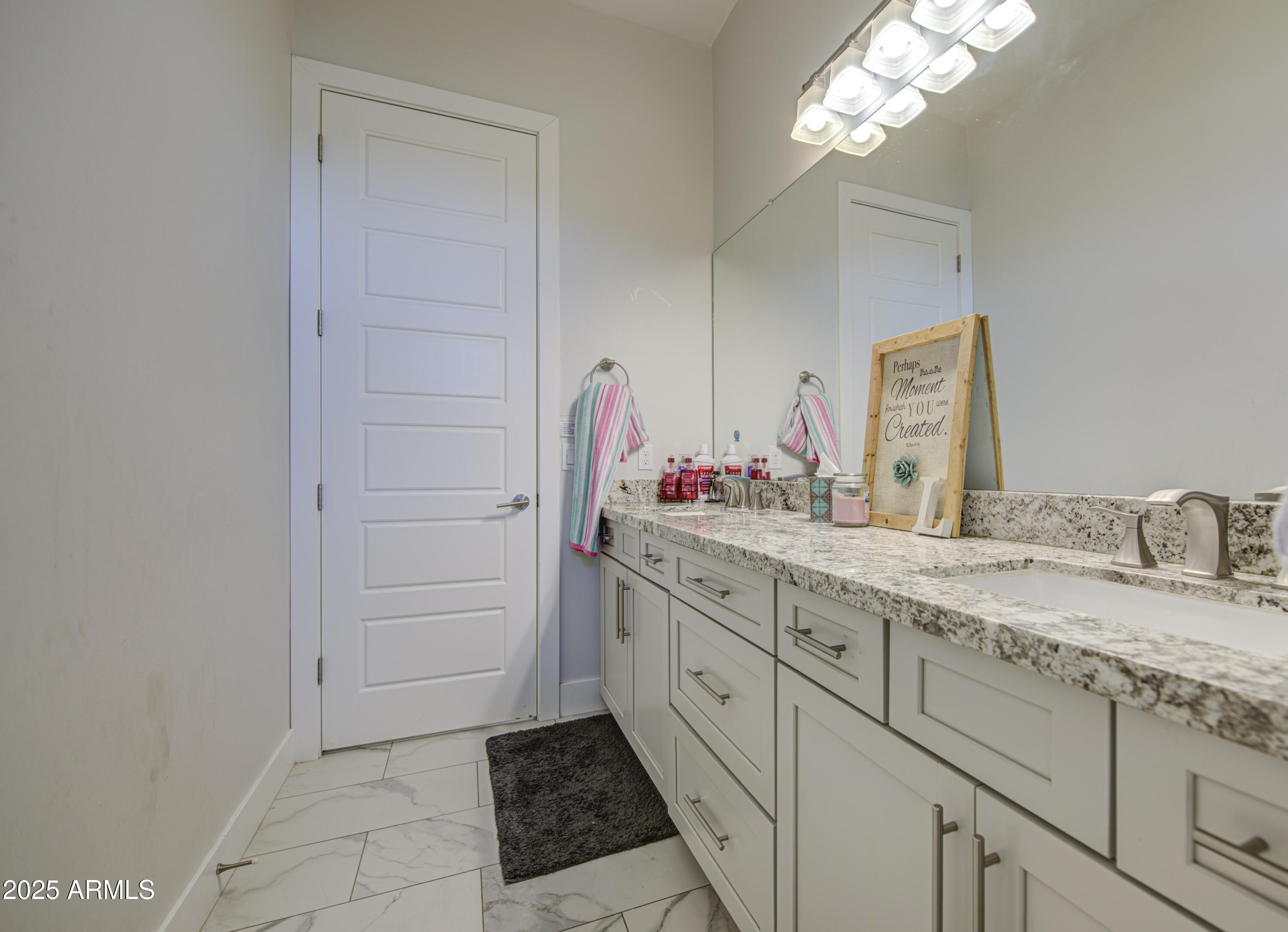 9759 East Brown Road Mesa, AZ 85207 - Photo 34 of 52 Bathroom 2-pic 4