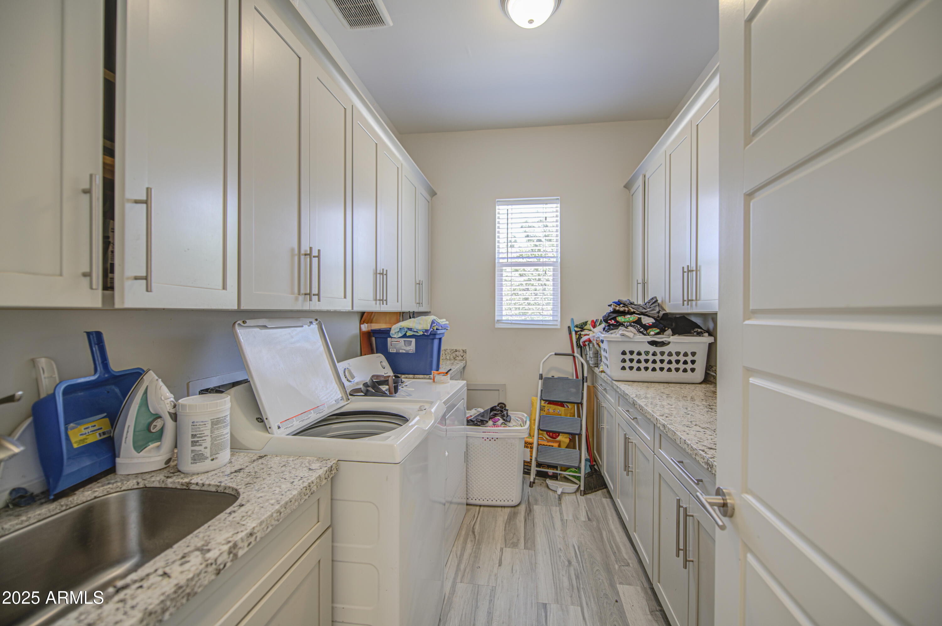 9759 East Brown Road Mesa, AZ 85207 - Photo 35 of 52 Laundry