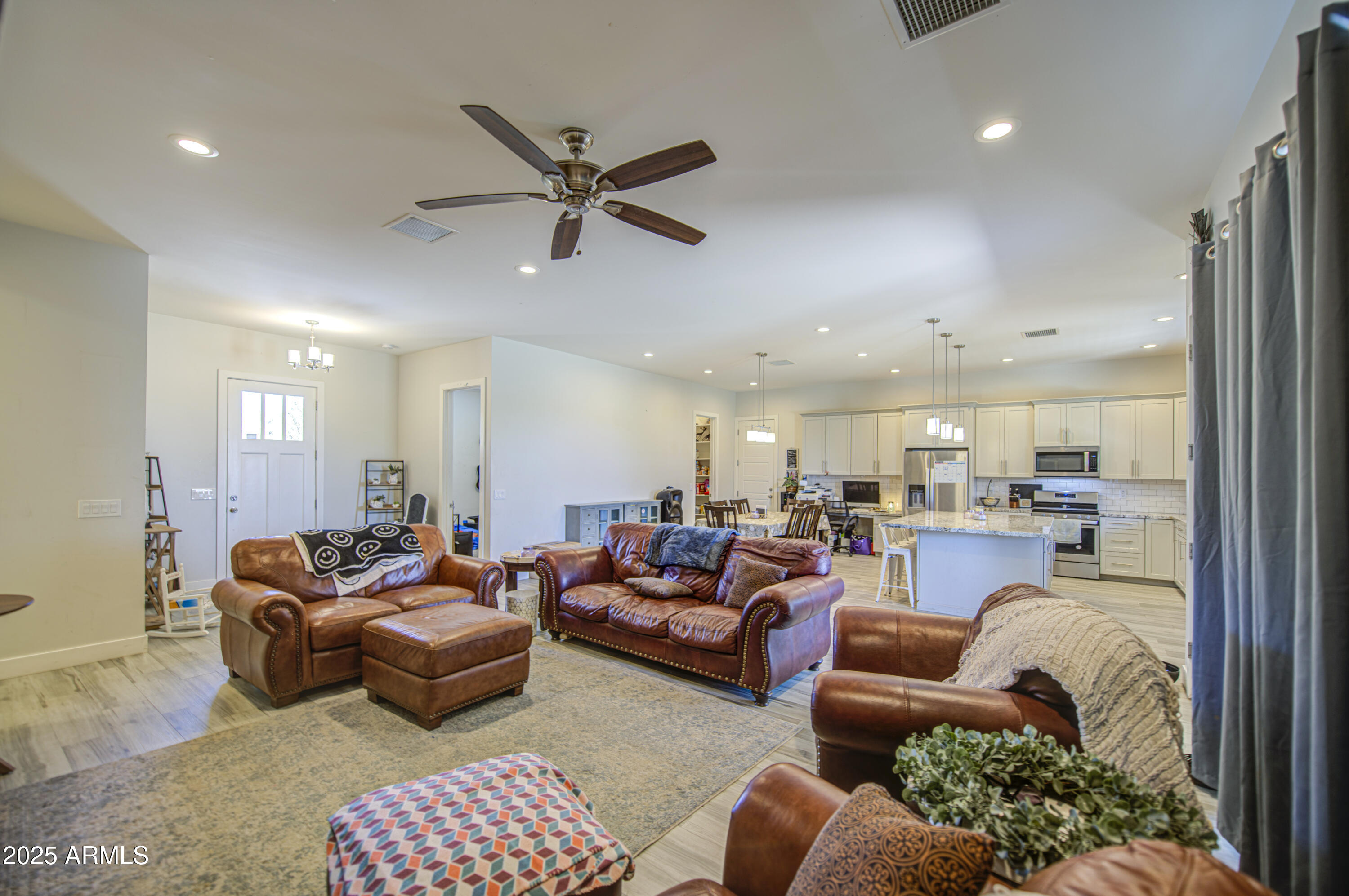 9759 East Brown Road Mesa, AZ 85207 - Photo 4 of 52 Living Room 4