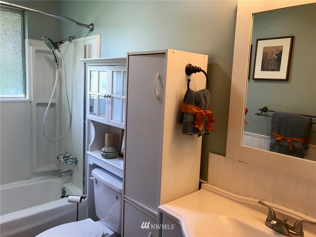 16332 Southeast 132nd Street Renton, WA 98059 - Photo 15 of 18 Gallery Image 15