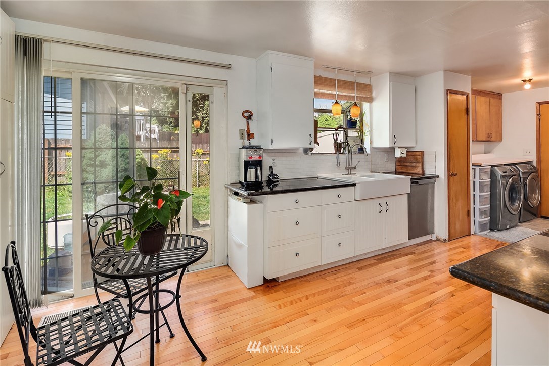 16332 Southeast 132nd Street Renton, WA 98059 - Photo 5 of 18 Gallery Image 5