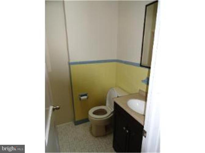 8540 Provident Road Philadelphia, PA 19150 - Photo 8 of 11 Bathroom