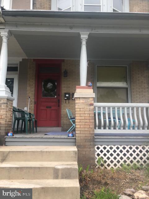 1342 State Street, Unit 2R Harrisburg, PA 17103 - Photo 2 of 17 a view of entryway with a front door