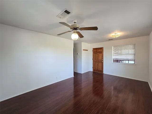 $895 | 1903 East 20th Street, Unit 301, Austin, TX 78722