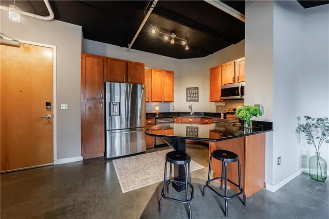 $440,000 | 395 Central Park Place Northeast, Unit 210, Atlanta, GA 30312