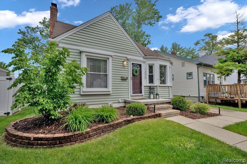 1230 Princeton Road Berkley, MI 48072 - Photo 3 of 27