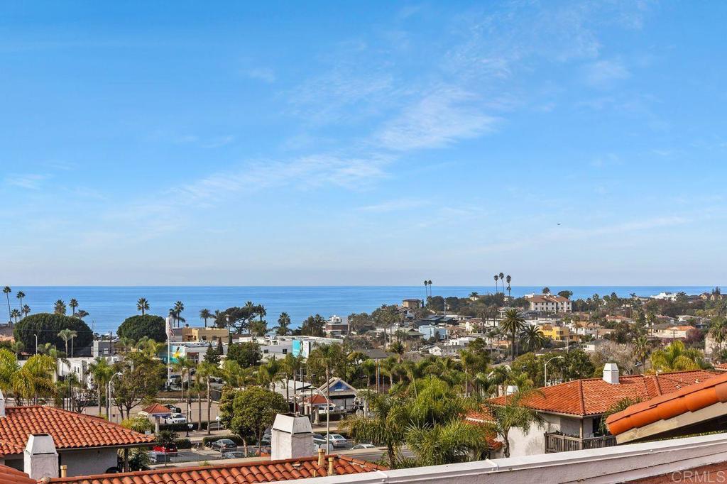 406 Paseo Pacifica Encinitas, CA 92024 - Photo 33 of 53 an aerial view of multiple house