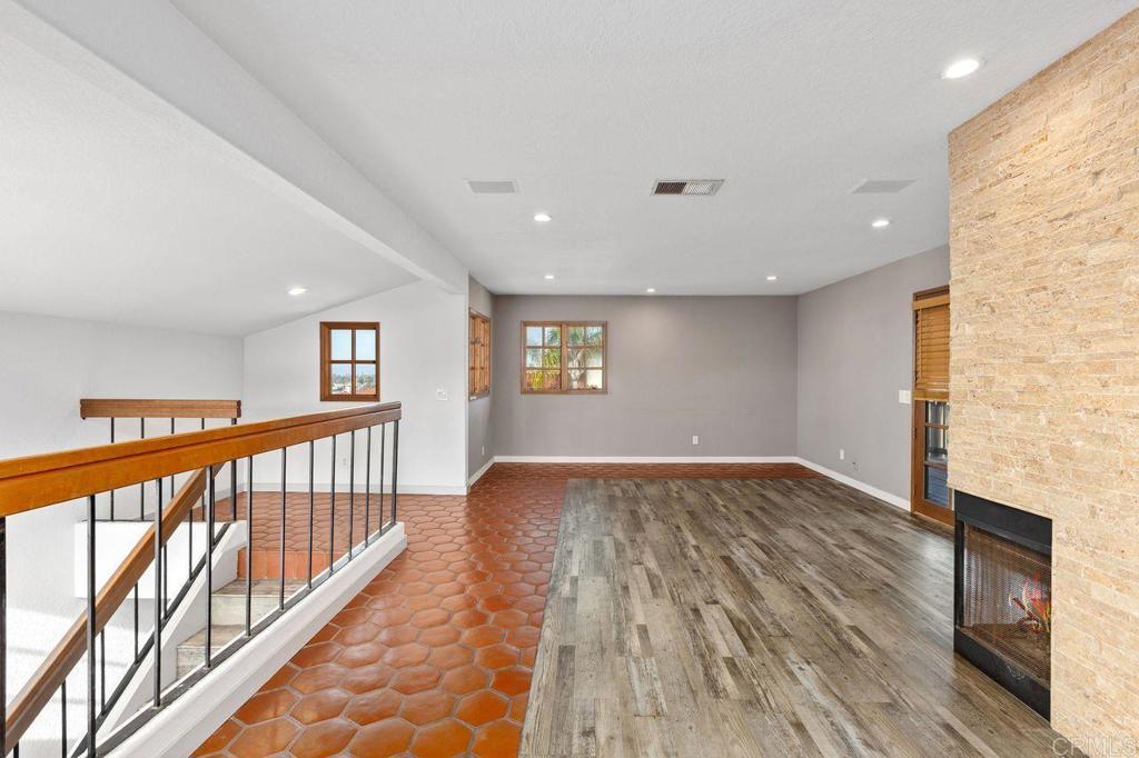 406 Paseo Pacifica Encinitas, CA 92024 - Photo 10 of 53 a view of an empty room and window