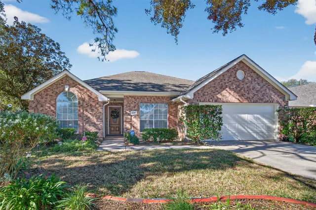 $375,000 | 8207 Broken Timber Way, Houston, TX 77095