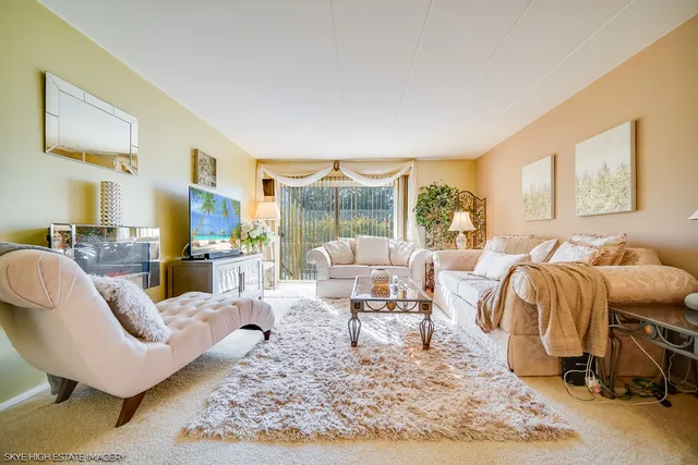 $139,900 | 18855 Burnham Avenue, Unit 234, Lansing, IL 60438