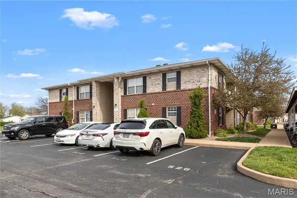 $165,000 | 406 South Church Street, Unit 522, St. Peters, MO 63376